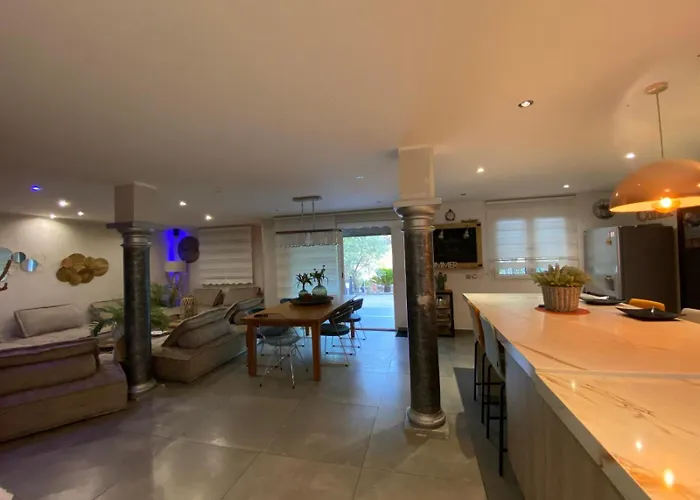 Villa Avec Piscine *